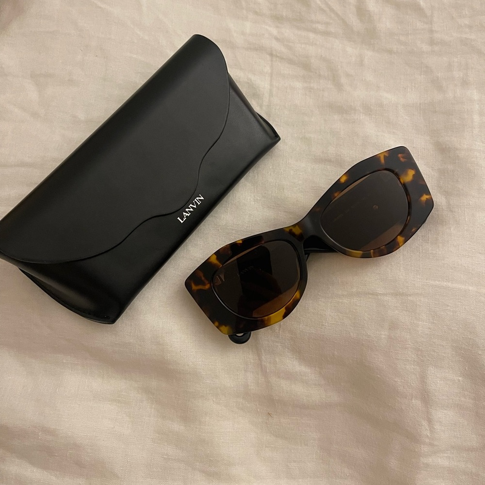 Lanvin Curb logo-plaque sunglasses